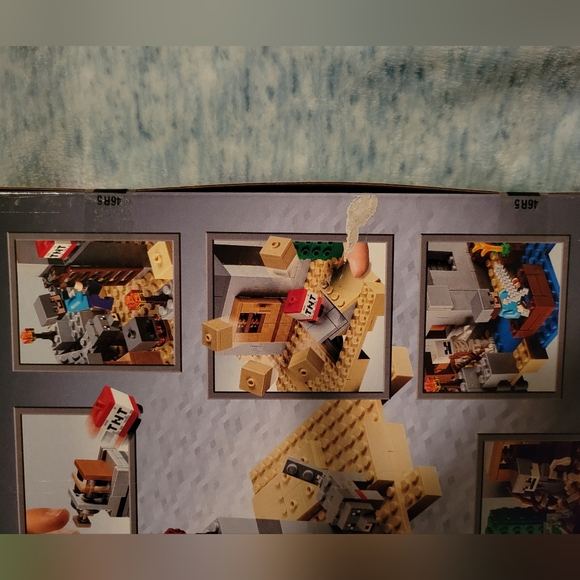 Rare and Retired Lego Minecraft The Desert Outpost Set - Picture 4 of 4